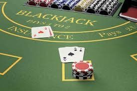 Antarmuka taruhan Infinite Blackjack ace 777 menunjukkan batasan taruhan dan pilihan keputusan pemain